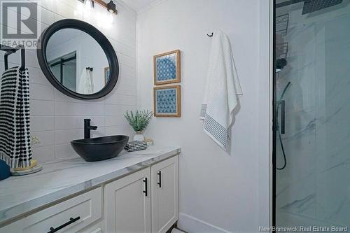 6 Holly Court, Lincoln, NB - Indoor Photo Showing Bathroom