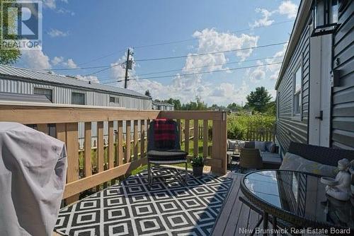 6 Holly Court, Lincoln, NB - Outdoor With Exterior