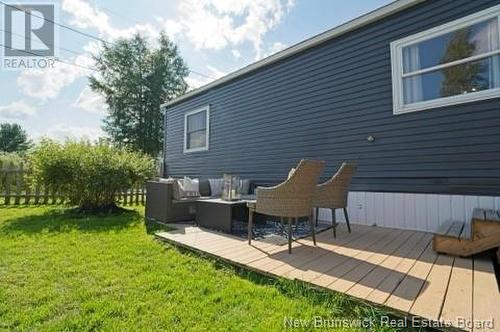 6 Holly Court, Lincoln, NB - Outdoor With Exterior