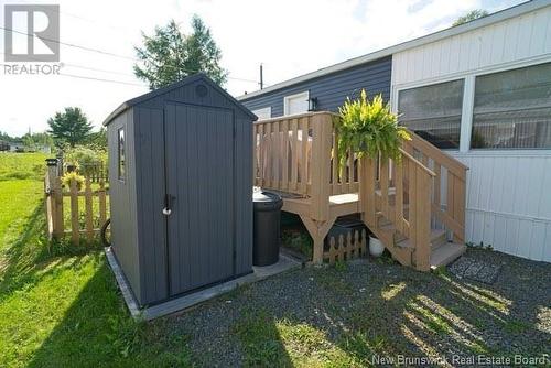 6 Holly Court, Lincoln, NB - Outdoor