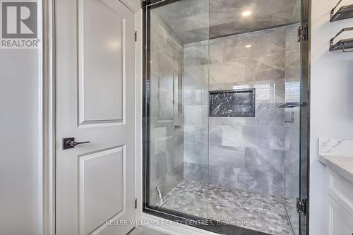 721 Yarfield Crescent, Newmarket (Glenway Estates), ON - Indoor Photo Showing Bathroom