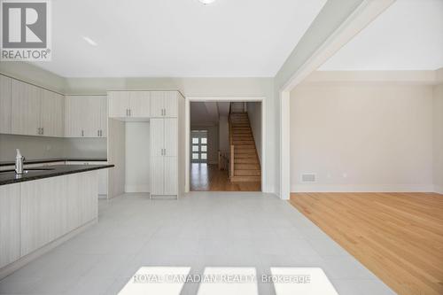 277 Wesmina Avenue, Whitchurch-Stouffville, ON - Indoor Photo Showing Kitchen