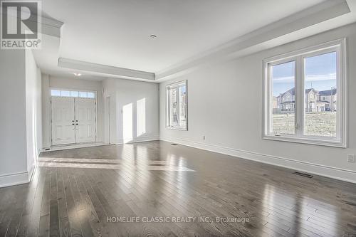 31 Robert Baldwin Boulevard, East Gwillimbury, ON - Indoor Photo Showing Other Room