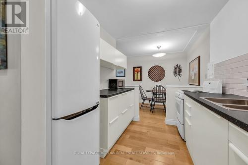 207 - 1377 Lakeshore Road, Burlington (Brant), ON - Indoor Photo Showing Kitchen With Double Sink