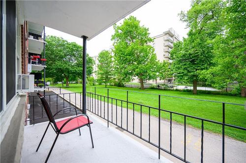 1377 Lakeshore Road|Unit #207, Burlington, ON - Outdoor With Exterior