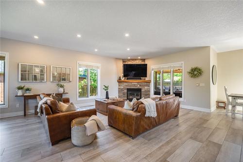 46 Sea Breeze Drive, Port Dover, ON - Indoor Photo Showing Living Room With Fireplace