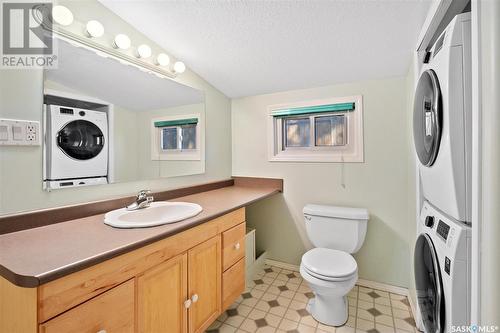 1801 E Avenue N, Saskatoon, SK - Indoor Photo Showing Laundry Room