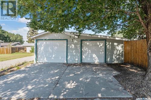 1801 E Avenue N, Saskatoon, SK - Outdoor