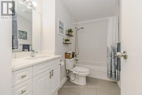 305 - 276 Eiwo Court, Waterloo, ON - Indoor Photo Showing Bathroom