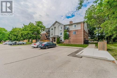 305 - 276 Eiwo Court, Waterloo, ON - Outdoor