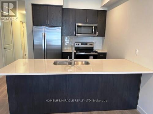 70 - 405 Myers Road, Cambridge, ON - Indoor Photo Showing Kitchen With Double Sink With Upgraded Kitchen