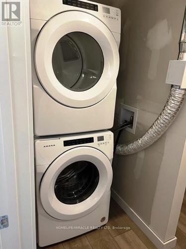 70 - 405 Myers Road, Cambridge, ON - Indoor Photo Showing Laundry Room