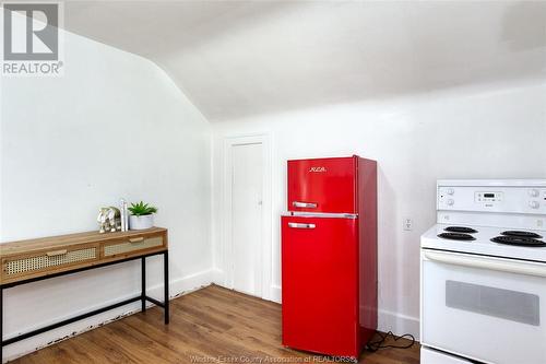 1545 Pierre, Windsor, ON - Indoor Photo Showing Kitchen