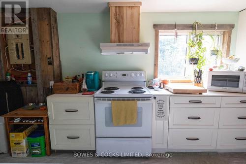 694 County Rd 504, North Kawartha, ON - Indoor Photo Showing Kitchen