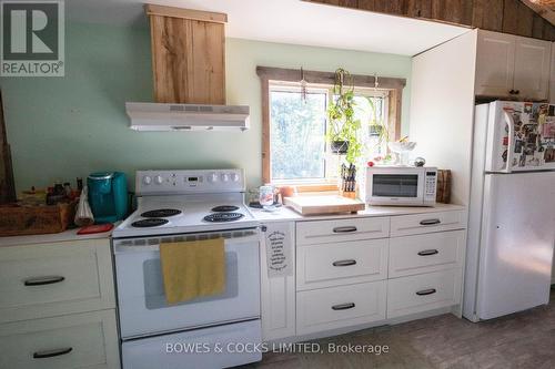 694 County Rd 504, North Kawartha, ON - Indoor Photo Showing Kitchen