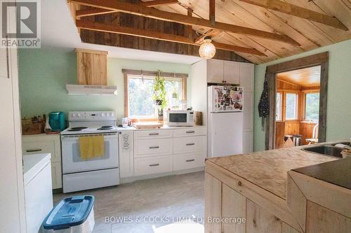 694 County Rd 504, North Kawartha, ON - Indoor Photo Showing Kitchen