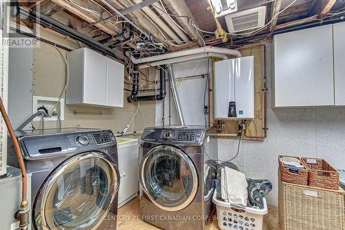 105 Lyman Street, London, ON - Indoor Photo Showing Laundry Room