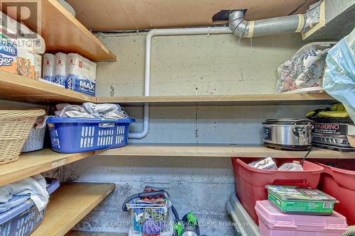 105 Lyman Street, London, ON - Indoor Photo Showing Garage