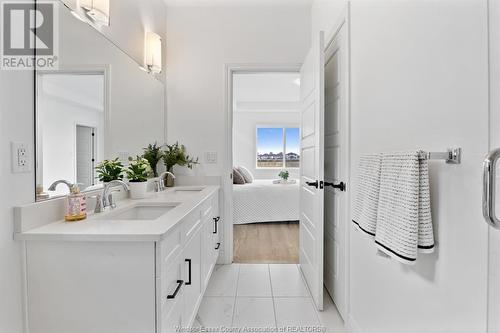 210 Mclellan Avenue, Amherstburg, ON - Indoor Photo Showing Bathroom