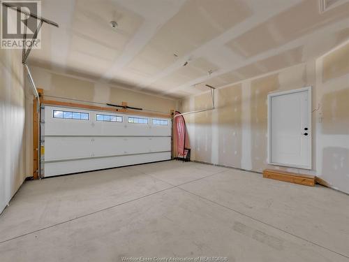 210 Mclellan Avenue, Amherstburg, ON - Indoor Photo Showing Garage