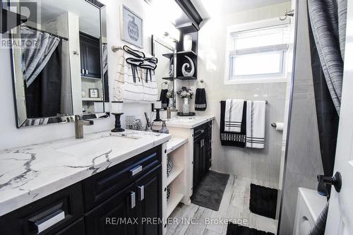 529 Scott Street, St. Catharines, ON - Indoor Photo Showing Bathroom