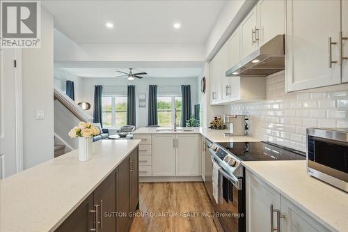 7 - 314 Equestrian Way, Cambridge, ON - Indoor Photo Showing Kitchen With Stainless Steel Kitchen With Upgraded Kitchen