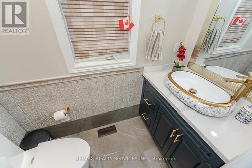 45 Buchanan Crescent, Brampton (Credit Valley), ON - Indoor Photo Showing Bathroom