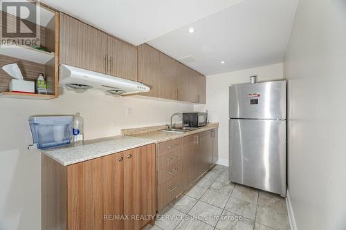 45 Buchanan Crescent, Brampton (Credit Valley), ON - Indoor Photo Showing Kitchen