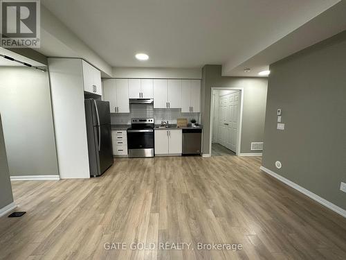 150#1 Beckenrose Court, Brampton, ON - Indoor Photo Showing Kitchen With Stainless Steel Kitchen