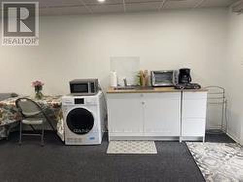 41 Esplanade Road, Brampton (Southgate), ON - Indoor Photo Showing Laundry Room