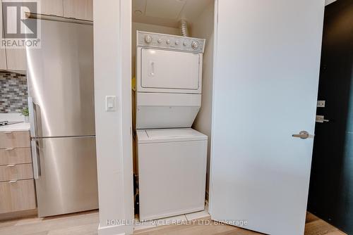 A527 - 5230 Dundas Street, Burlington (Orchard), ON - Indoor Photo Showing Laundry Room