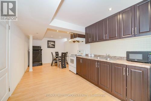 617 Fred Mclaren Boulevard, Markham, ON - Indoor Photo Showing Kitchen With Double Sink