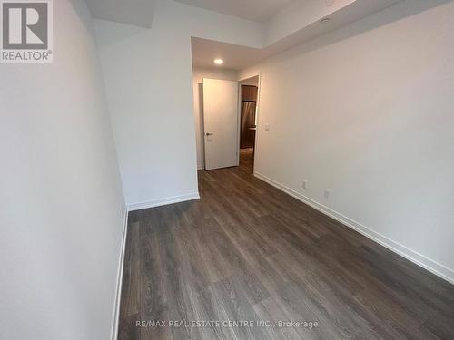 220 - 8 Beverley Glen Boulevard, Vaughan, ON - Indoor Photo Showing Other Room