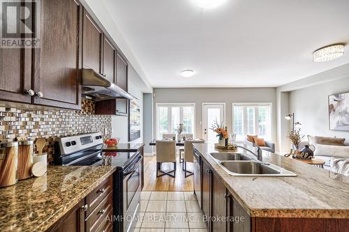 88 Southdown Avenue, Vaughan (Patterson), ON - Indoor Photo Showing Kitchen With Double Sink With Upgraded Kitchen