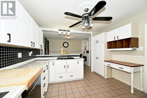 213 Sunset Crescent, Innisfil (Stroud), ON - Indoor Photo Showing Kitchen