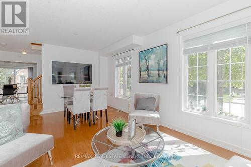 108 Williamson Drive, Brampton (Fletcher'S Meadow), ON - Indoor Photo Showing Living Room