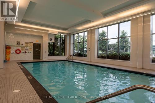 1405 - 55 Oneida Crescent, Richmond Hill (Langstaff), ON - Indoor Photo Showing Other Room With In Ground Pool