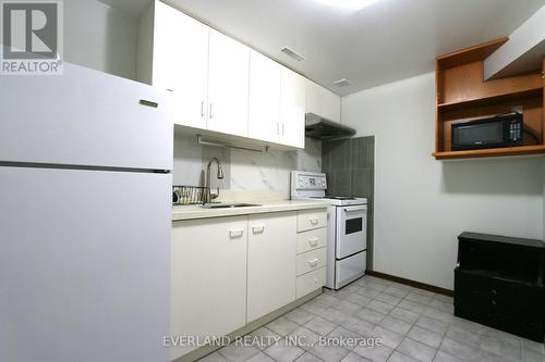 Lower - 21 Silverthrone Road, Markham (Milliken Mills East), ON - Indoor Photo Showing Kitchen