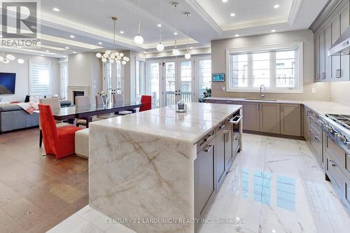 22 Conger Street, Vaughan (Patterson), ON - Indoor Photo Showing Kitchen With Upgraded Kitchen