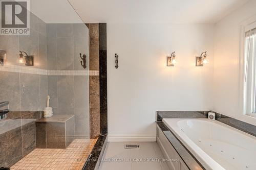 16 Bridle Path, Oro-Medonte (Horseshoe Valley), ON - Indoor Photo Showing Bathroom