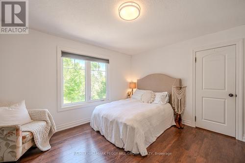 16 Bridle Path, Oro-Medonte (Horseshoe Valley), ON - Indoor Photo Showing Bedroom