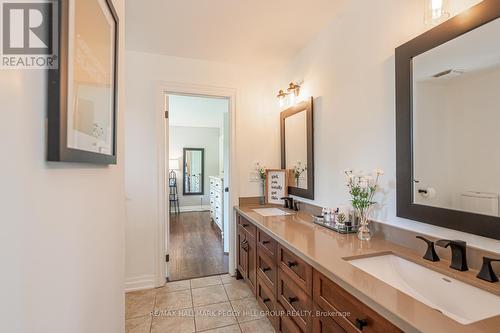 16 Bridle Path, Oro-Medonte (Horseshoe Valley), ON - Indoor Photo Showing Bathroom