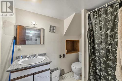 1213 Bayfield Street N, Springwater (Midhurst), ON - Indoor Photo Showing Bathroom