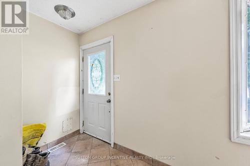 1213 Bayfield Street N, Springwater (Midhurst), ON - Indoor Photo Showing Other Room