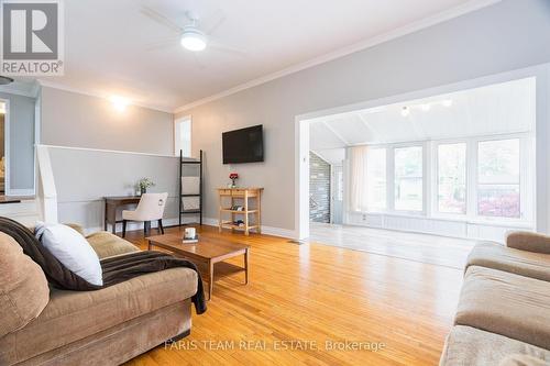 315 Scott Street, Midland, ON - Indoor Photo Showing Living Room