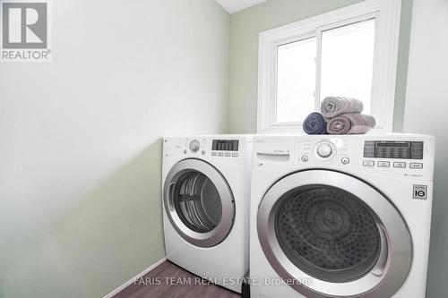 315 Scott Street, Midland, ON - Indoor Photo Showing Laundry Room