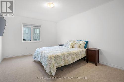 59 Wheatfield Road, Barrie (Innis-Shore), ON - Indoor Photo Showing Bedroom