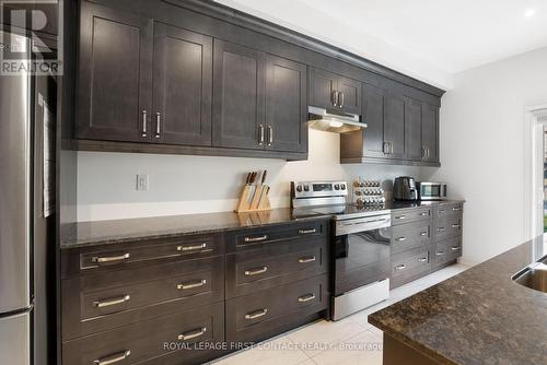 59 Wheatfield Road, Barrie, ON - Indoor Photo Showing Kitchen