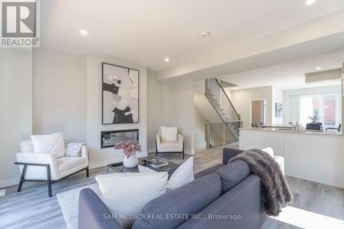 47 Winters Crescent, Collingwood, ON - Indoor Photo Showing Living Room