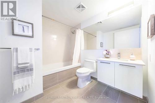 706 - 28 Wellesley Street E, Toronto (Church-Yonge Corridor), ON - Indoor Photo Showing Bathroom